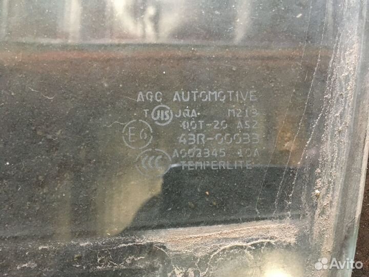 Стекло переднее левое Citroen C-Crosser