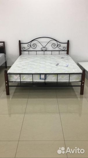 Кованная кровать
