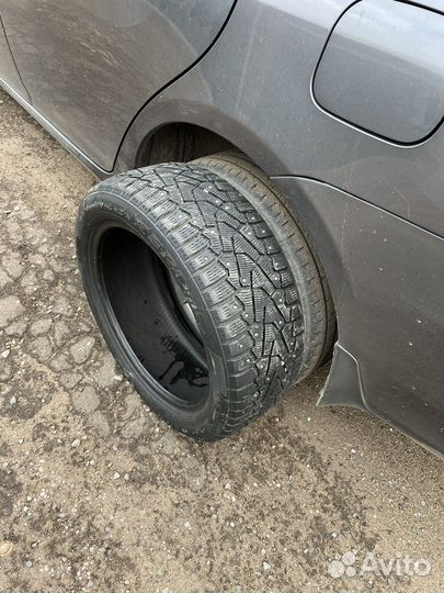 Pirelli Ice Zero 215/50 R17
