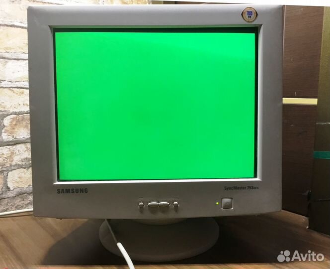Монитор Samsung SyncMaster 753 dfx