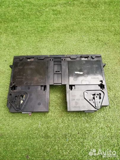 Volkswagen Passat B6 Центральный бардачок торпедо