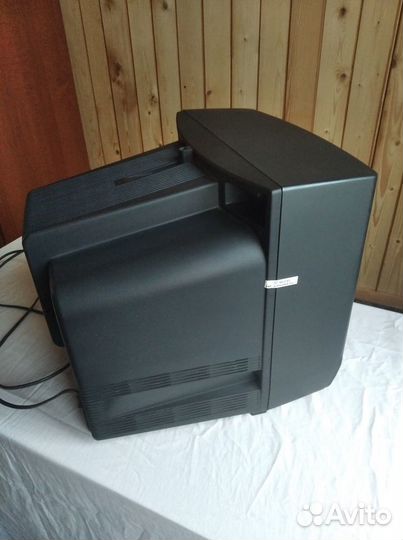 Телевизор sony trinitron с пультом в хорошем сост