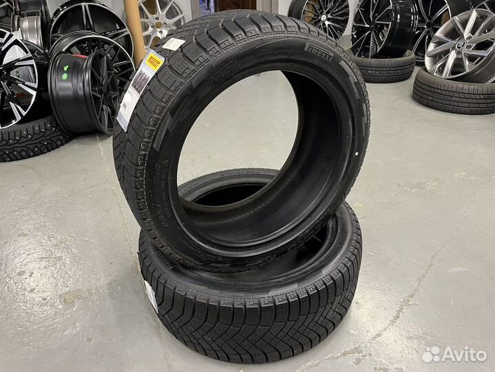Pirelli Ice Zero FR 225/55 R18 102H