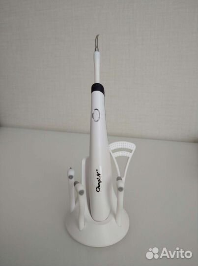 Устройство для чистки зубов