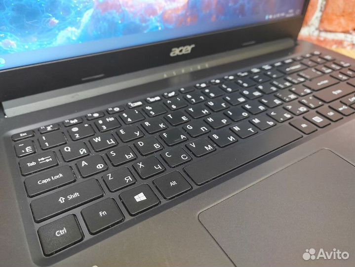Ноутбук Acer с oзу 8 Гб и процессором Silver Обмен