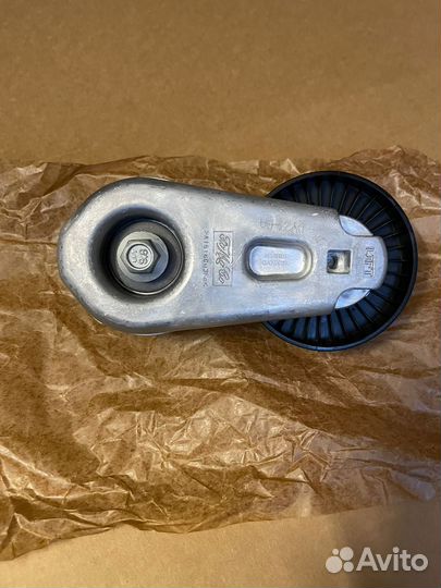 Ролик-натяжитель приводного ремня Land Rover