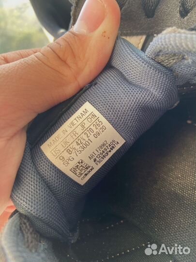 Кроссовки adidas