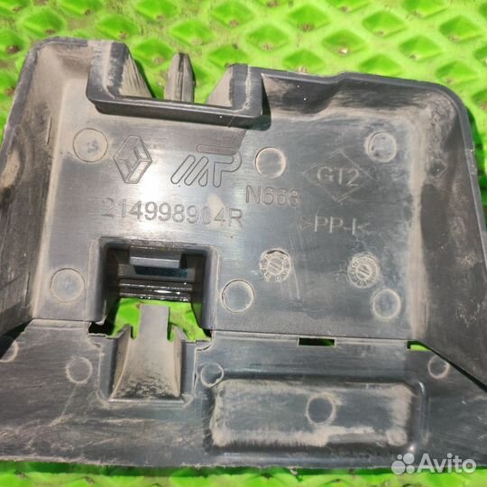 Кронштейн дефлектора радиатора Renault Logan II