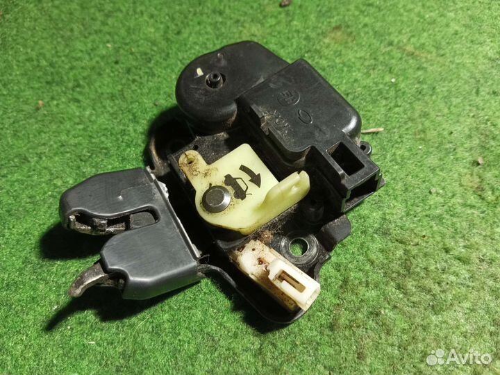 Замок Крышки багажника Ниссан Альмера классик
