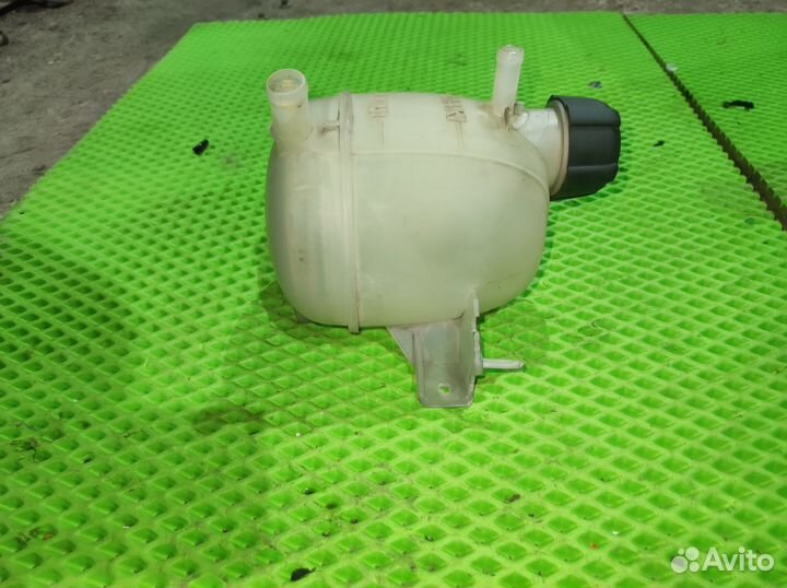 Бачок расширительный Renault Duster