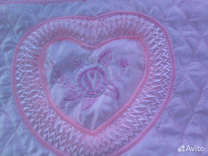 Покрывало на кровать и плед