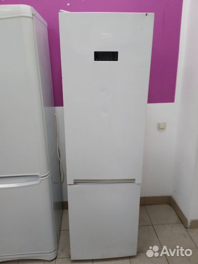 Холодильник indesit