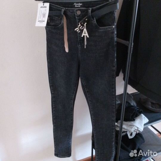 Новые женские джинсы размер 25-30