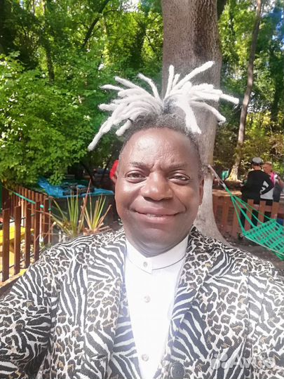 Ведущий на новый год