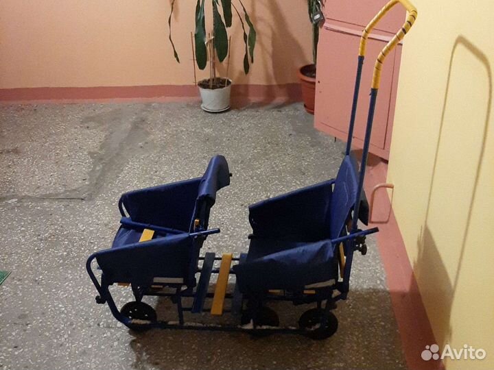 Детские санки на колесах для двойняшек