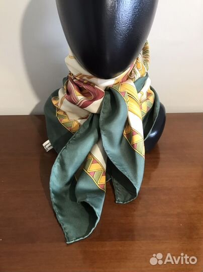 Платок Salvatore Ferragamo