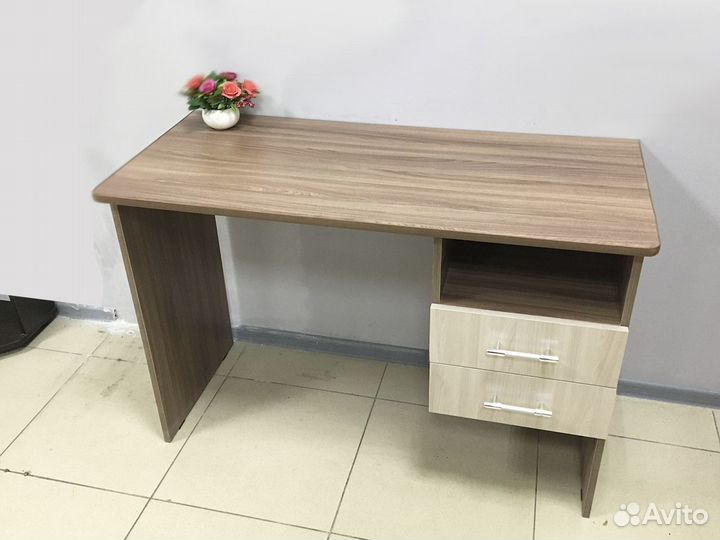 Стол компьютерный на Чехова 282