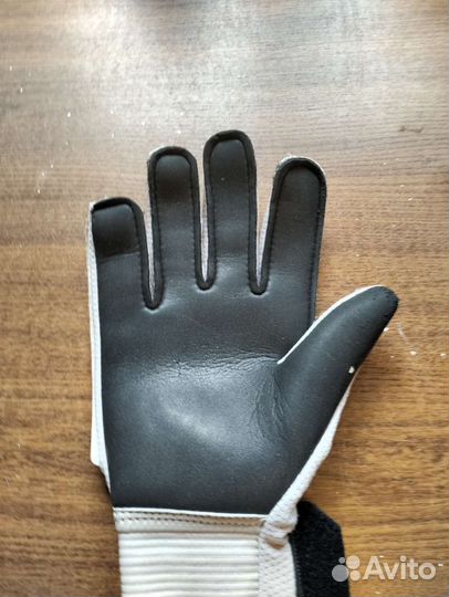 Вратарские перчатки nike