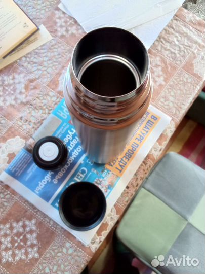 Термос новый