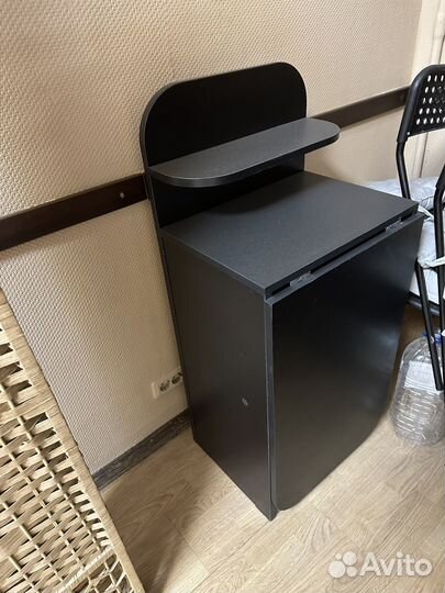 Стол маникюрный