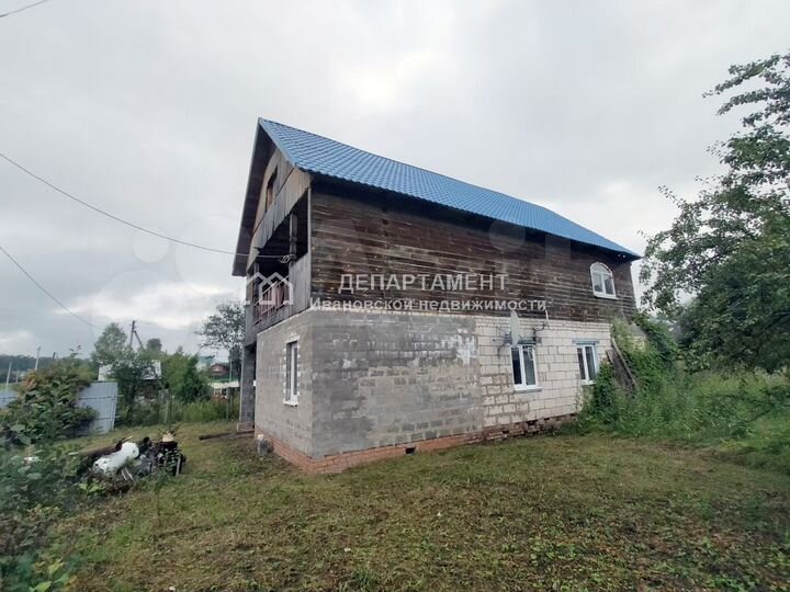 Дом 290 м² на участке 6 сот.