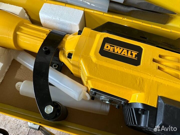 Молоток отбойный Dewalt