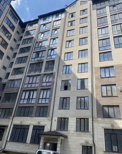 2-к. квартира, 74 м², 10/10 эт.