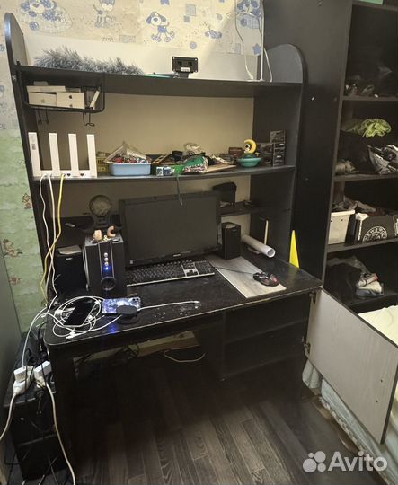 Компьютерный стол