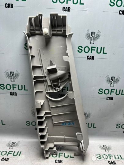 Обшивка центральной стойки салона правая Toyota