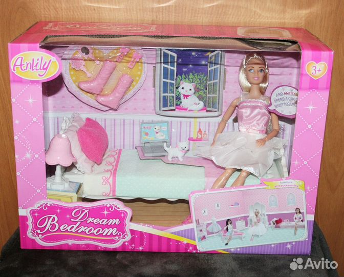 Набор мебели с куклой. Спальня