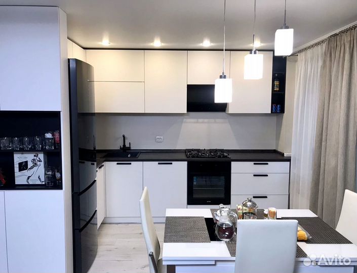 Практичный кухонный гарнитур от производителя