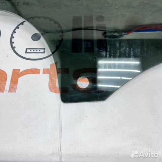 Стекло двери заднее правое Audi Q8 2019