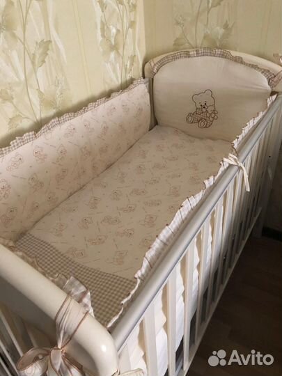 Бортики в кроватку с балдахином