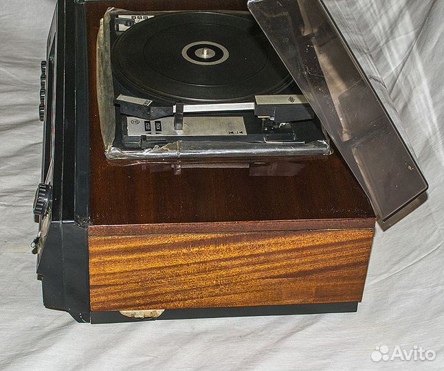 Радиола Вега 323 стерео СССР пломба