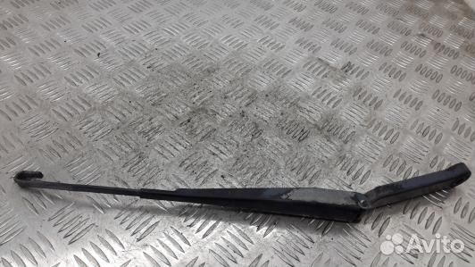 Щеткодержатель лобового стекла chevrolet trailblaz