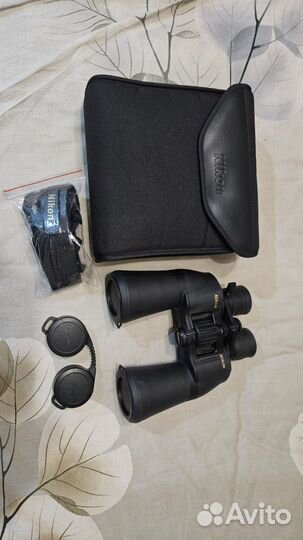 Бинокль Nikon Aculon a211 10 22x50