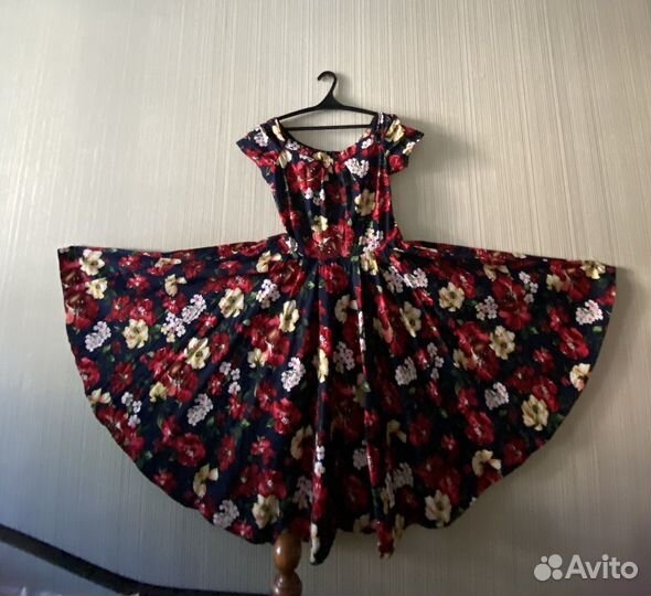 Очень красивое платье на выпускной вечер