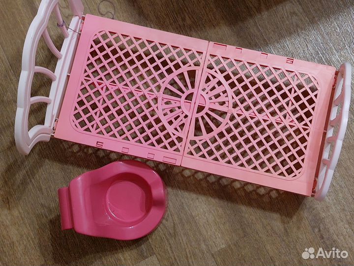 Кровать и горшок игрушечные для кукол