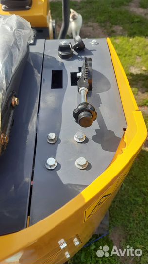 Мини-экскаватор HengWang HW-10, 2024