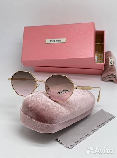Солнцезащитные очки miu miu