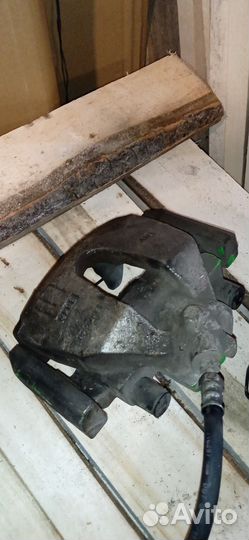 Тормозные передние суппорта скобы Мазда