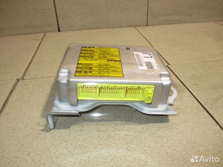Блок управления AIR BAG Toyota Land Cruiser 100