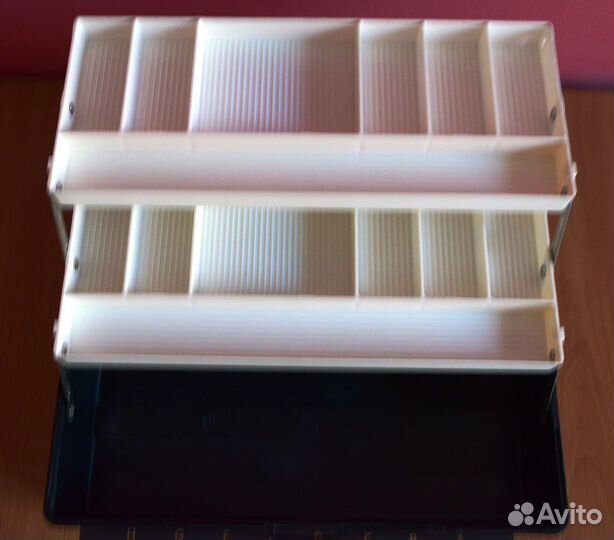 Органайзер-чемодан для фурнитуры,монет и т.д