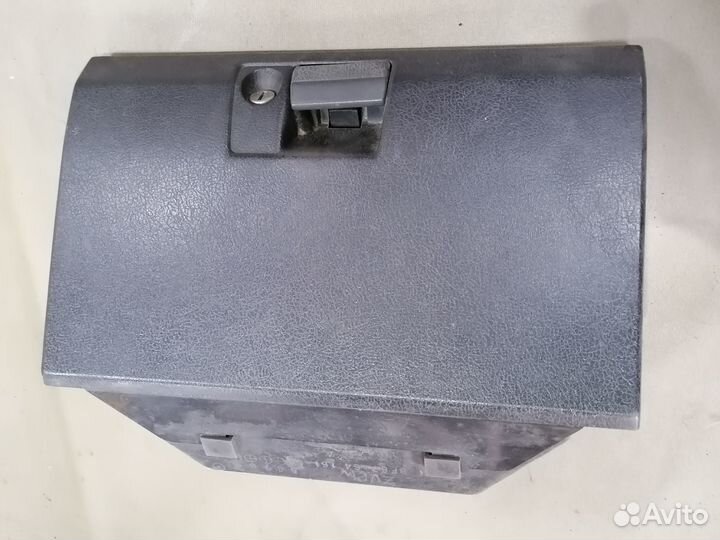 Бардачок Mazda 323 BF 1.5 E5 1980-1989