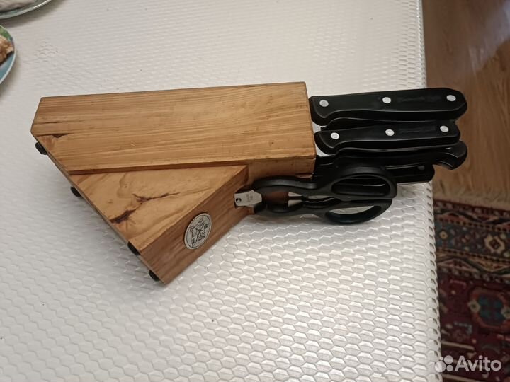 Набор кухонных ножей