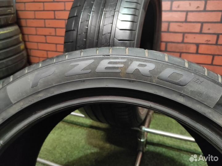 Pirelli P Zero PZ4 285/40 R21 109Y