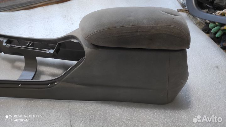 Центральная консоль с подлокотником ford Mondeo 2