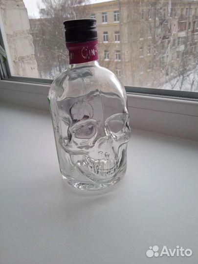 Фигурная бутылка стеклянная