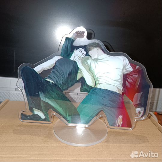 Under the green light атрибутика