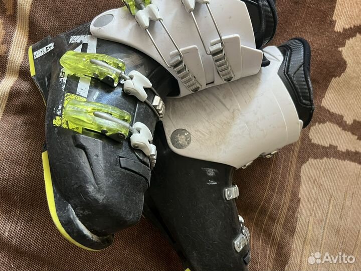 Горнолыжные ботинки